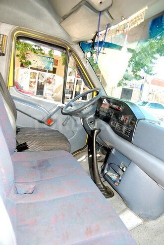 Mercedes Sprinter 312 1996, 322,000 km - 2.9 l - Ağstafa