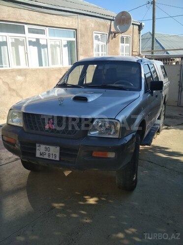 Mitsubishi L200 2004, 300,000 km - 2.5 l - Bakı