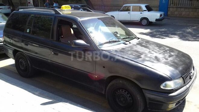Opel Astra 1997, 303,000 km - 1.8 l - Bakı