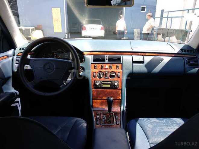 Mercedes E 240 1998, 350,000 km - 2.4 l - Bakı