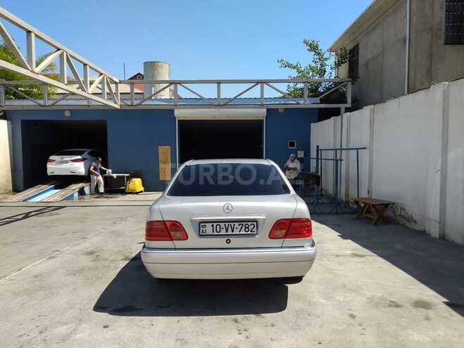 Mercedes E 240 1998, 350,000 km - 2.4 l - Bakı