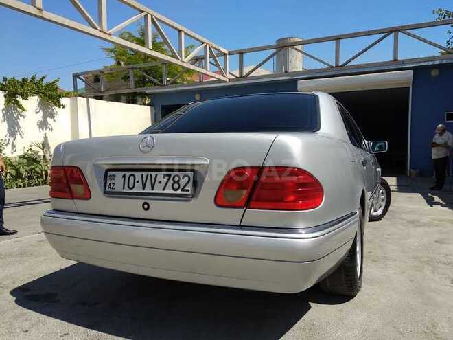 Mercedes E 240 1998, 350,000 km - 2.4 l - Bakı