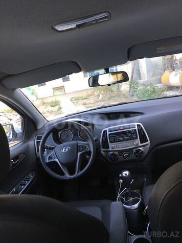 Hyundai i20 2012, 72,000 km - 1.4 l - Bakı