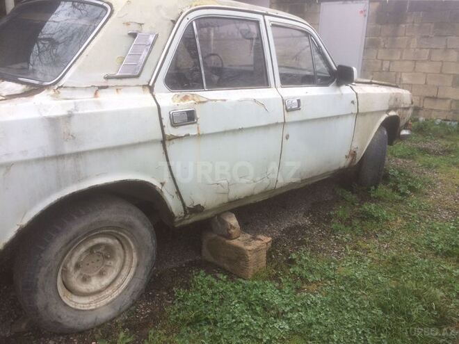 GAZ 24 1990, 210,000 km - 2.4 l - Quba