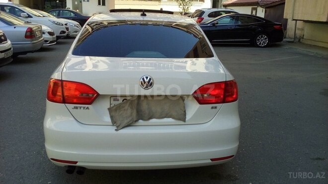 Volkswagen Jetta 2014, 73,200 km - 1.8 л - Bakı