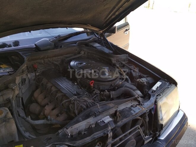Mercedes E 300 1988, 408,725 km - 3.0 l - Bakı