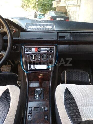 Mercedes E 300 1988, 408,725 km - 3.0 l - Bakı