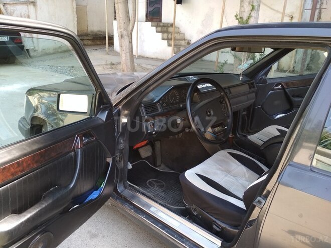 Mercedes E 300 1988, 408,725 km - 3.0 l - Bakı