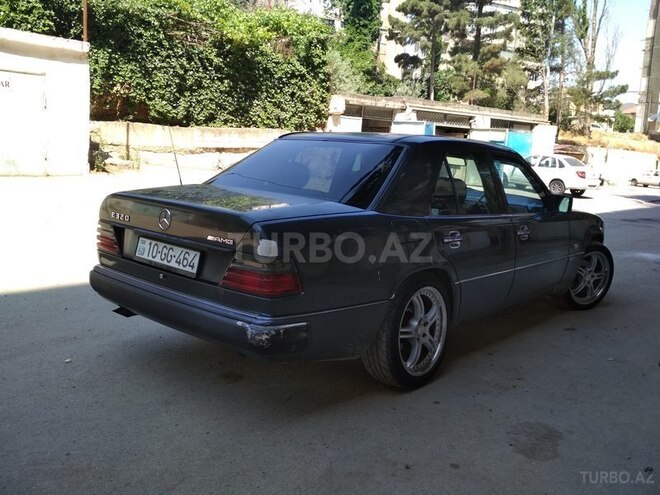 Mercedes E 300 1988, 408,725 km - 3.0 l - Bakı