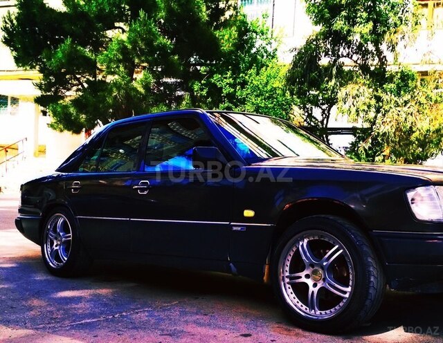 Mercedes E 300 1988, 408,725 km - 3.0 l - Bakı