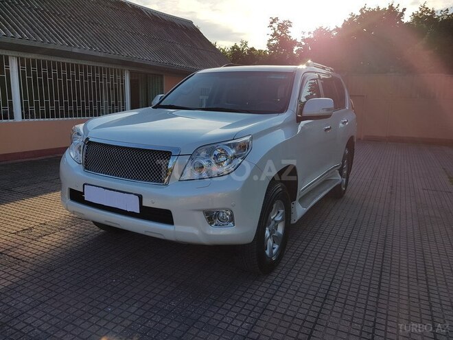Toyota Prado 2013, 80,000 km - 2.7 l - Zaqatala
