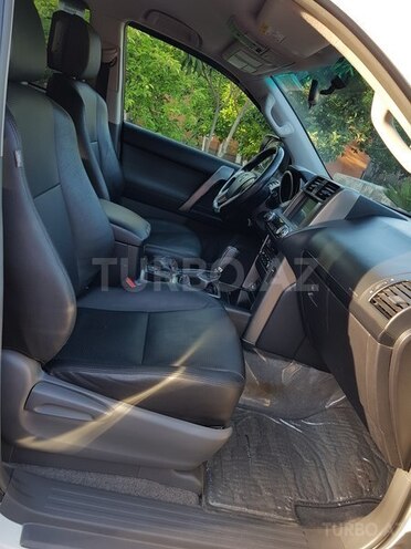 Toyota Prado 2013, 80,000 km - 2.7 l - Zaqatala