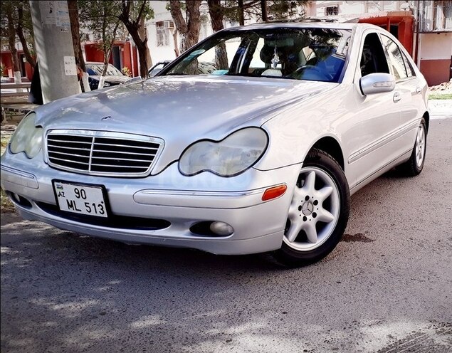 Mercedes C 240 2003, 260,000 km - 2.4 l - Sumqayıt