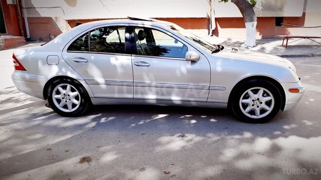 Mercedes C 240 2003, 260,000 km - 2.4 l - Sumqayıt