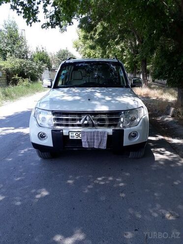 Mitsubishi Pajero 2007, 178,000 km - 3.0 l - Qusar