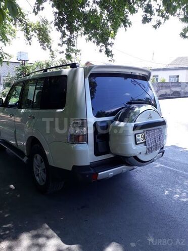 Mitsubishi Pajero 2007, 178,000 km - 3.0 l - Qusar