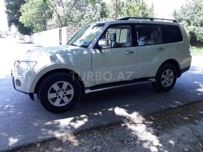 Mitsubishi Pajero 2007, 178,000 km - 3.0 l - Qusar