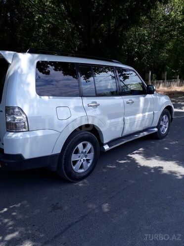 Mitsubishi Pajero 2007, 178,000 km - 3.0 l - Qusar