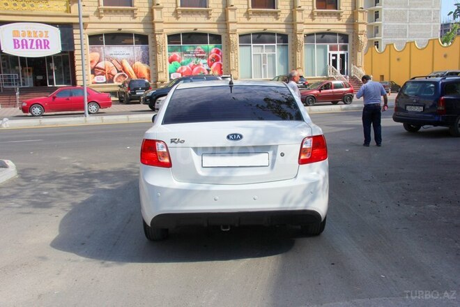 Kia Rio 2011, 182,000 km - 1.4 l - Bakı