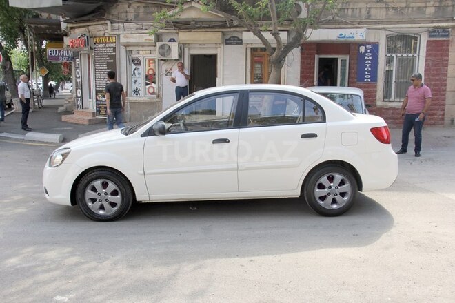 Kia Rio 2011, 182,000 km - 1.4 l - Bakı