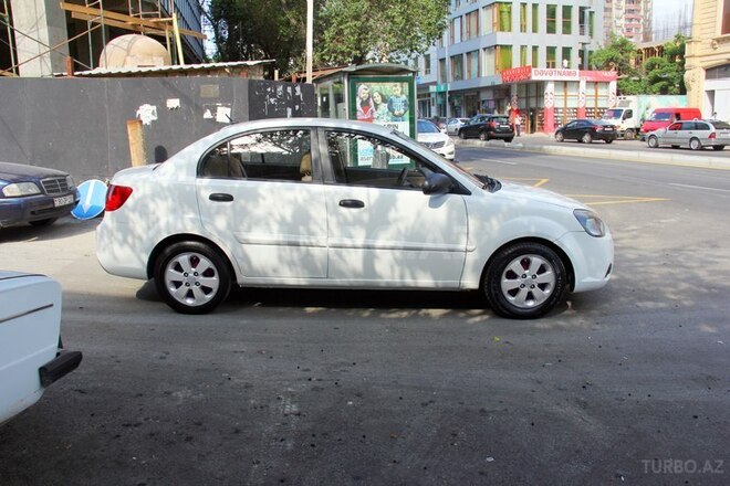 Kia Rio 2011, 182,000 km - 1.4 l - Bakı