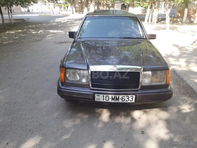 Mercedes E 200 1990, 332,000 km - 2.0 l - Sumqayıt