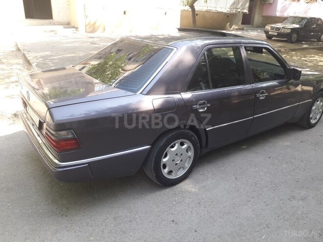 Mercedes E 200 1990, 332,000 km - 2.0 l - Sumqayıt