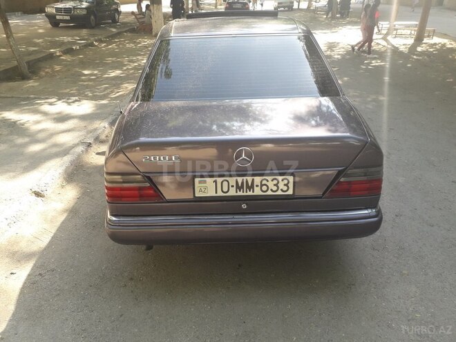 Mercedes E 200 1990, 332,000 km - 2.0 l - Sumqayıt