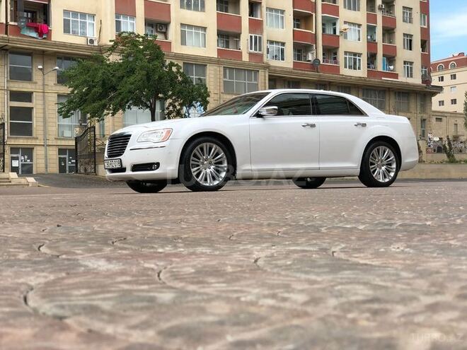 Chrysler 300C 2012, 122,300 km - 3.6 л - Bakı