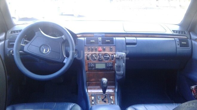 Mercedes E 280 1999, 270,000 km - 2.8 l - Sumqayıt