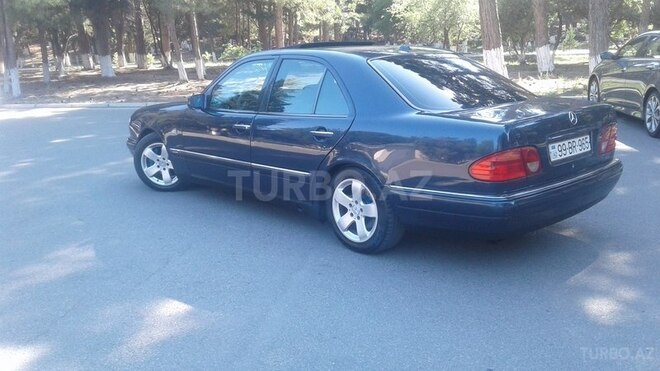 Mercedes E 280 1999, 270,000 km - 2.8 l - Sumqayıt