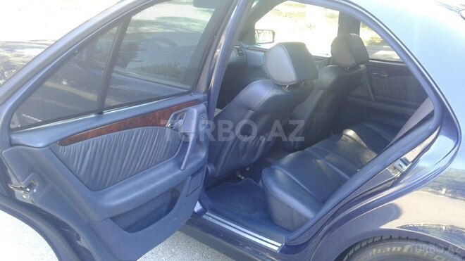 Mercedes E 280 1999, 270,000 km - 2.8 l - Sumqayıt