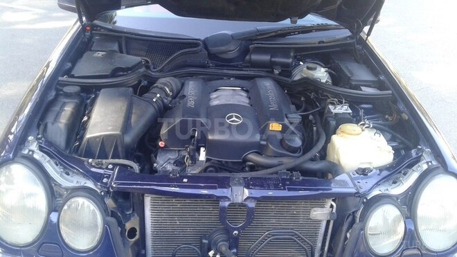 Mercedes E 280 1999, 270,000 km - 2.8 l - Sumqayıt
