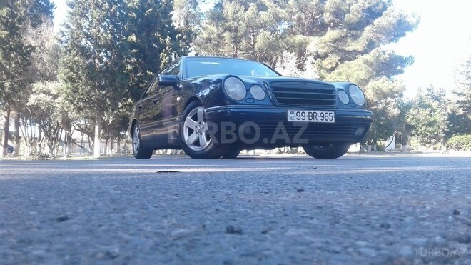 Mercedes E 280 1999, 270,000 km - 2.8 l - Sumqayıt