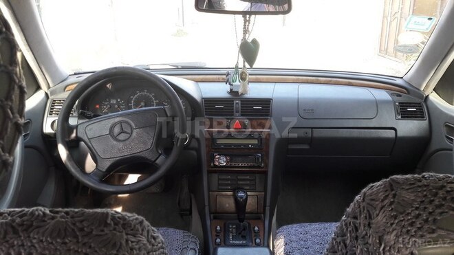 Mercedes C 230 1997, 262,100 km - 2.3 л - Bakı