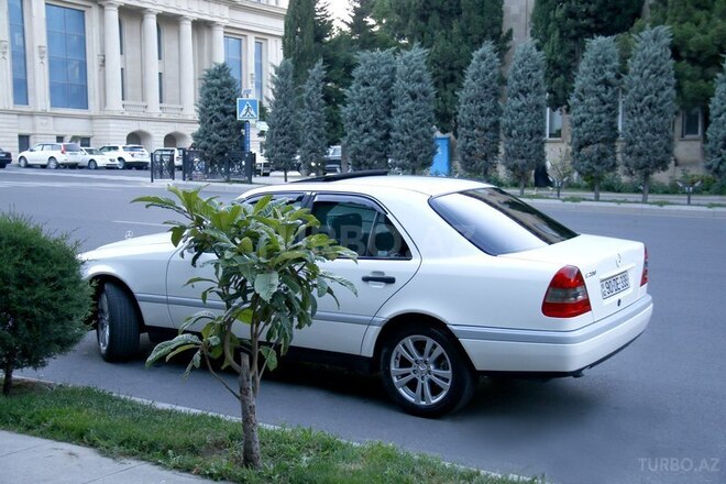 Mercedes C 200 1996, 356,000 km - 2.0 l - Bakı