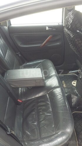 Volkswagen Passat 2004, 2,200,002 km - 1.8 l - Sumqayıt