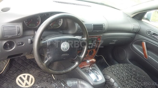 Volkswagen Passat 2004, 2,200,002 km - 1.8 l - Sumqayıt