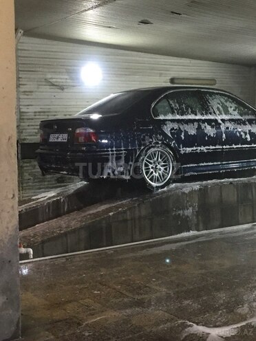 BMW 528 2000, 236,000 km - 2.8 l - Bakı
