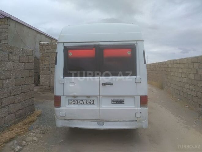 Mercedes 208 D 1993, 280,000 km - 2.3 л - Bakı