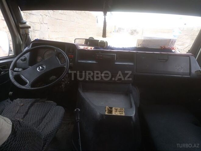 Mercedes 208 D 1993, 280,000 km - 2.3 л - Bakı