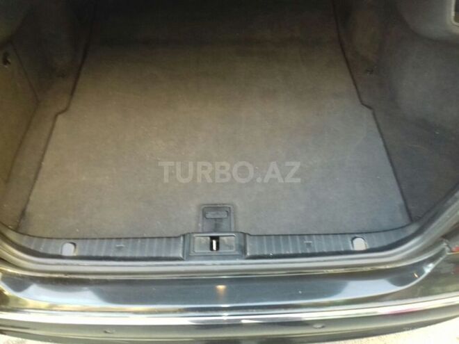 Mercedes E 220 2004, 350,000 km - 2.1 l - Astara