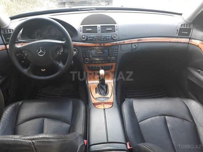 Mercedes E 240 2002, 260,000 km - 2.6 l - Bakı