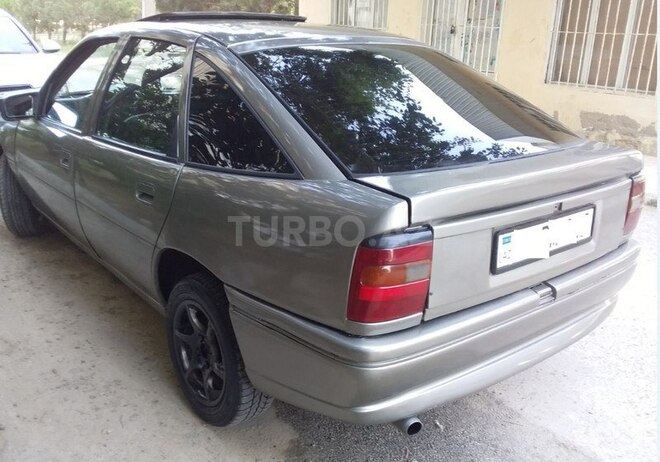 Opel Vectra 1993, 150,000 km - 2.0 l - Bakı