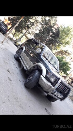 Mitsubishi Pajero 1992, 377,000 km - 2.5 l - Bakı