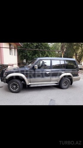 Mitsubishi Pajero 1992, 377,000 km - 2.5 l - Bakı