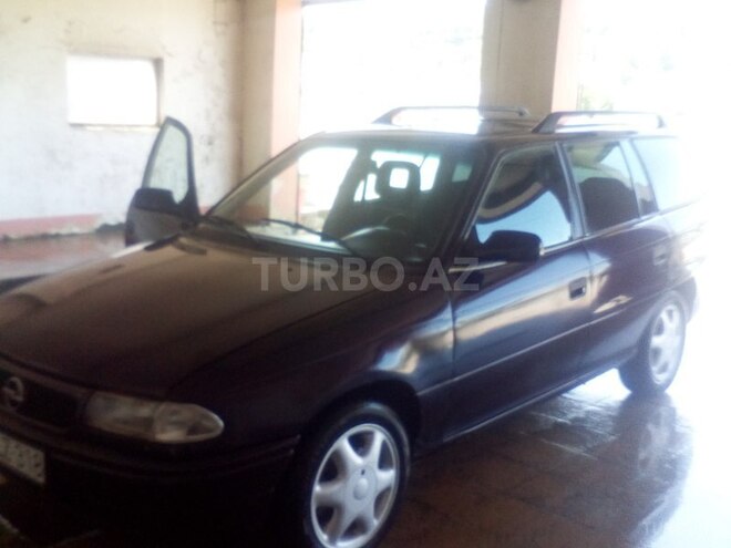 Opel Astra 1995, 371,155 km - 1.6 l - Qusar