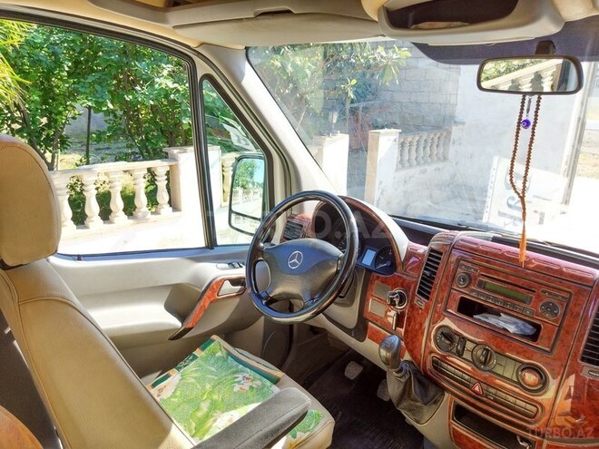 Mercedes Sprinter 313 2009, 160,000 km - 2.2 л - Neftçala