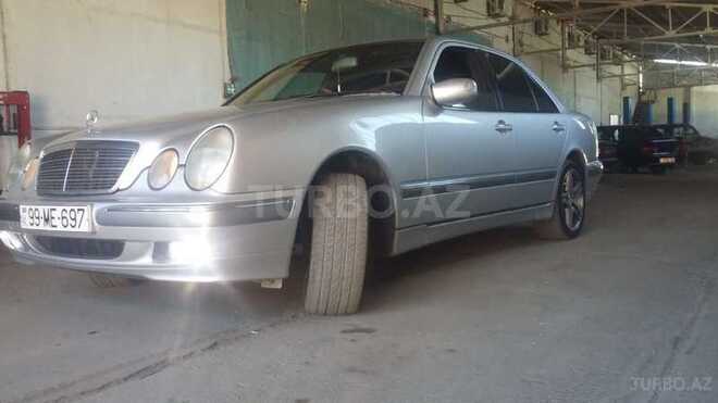 Mercedes E 240 2000, 234,000 km - 2.6 l - Qəbələ