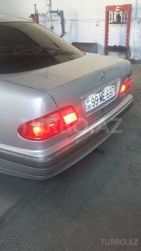 Mercedes E 240 2000, 234,000 km - 2.6 l - Qəbələ